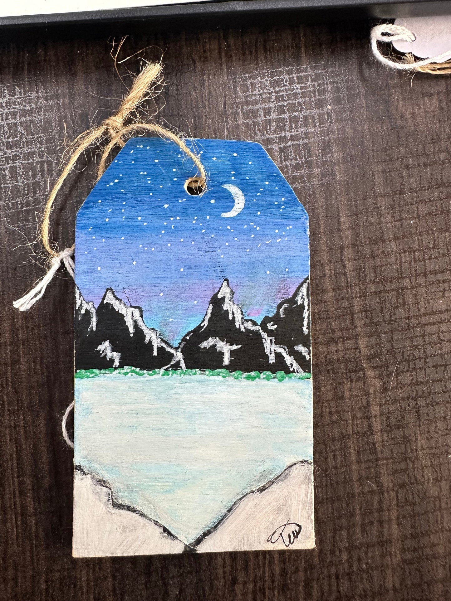 Winter Holiday Gift Tag Ornament Scene