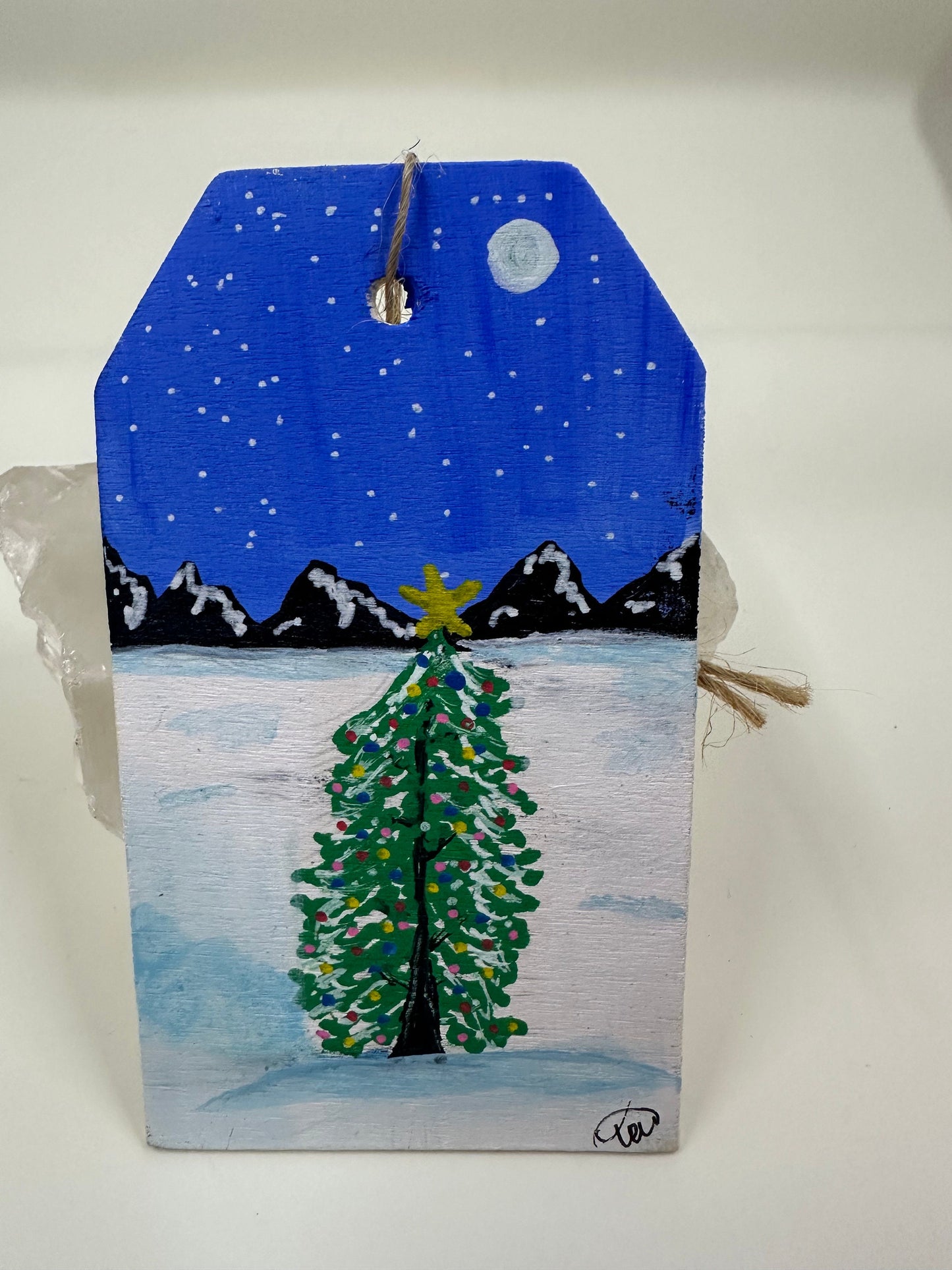 Winter Holiday Gift Tag Ornament Scene