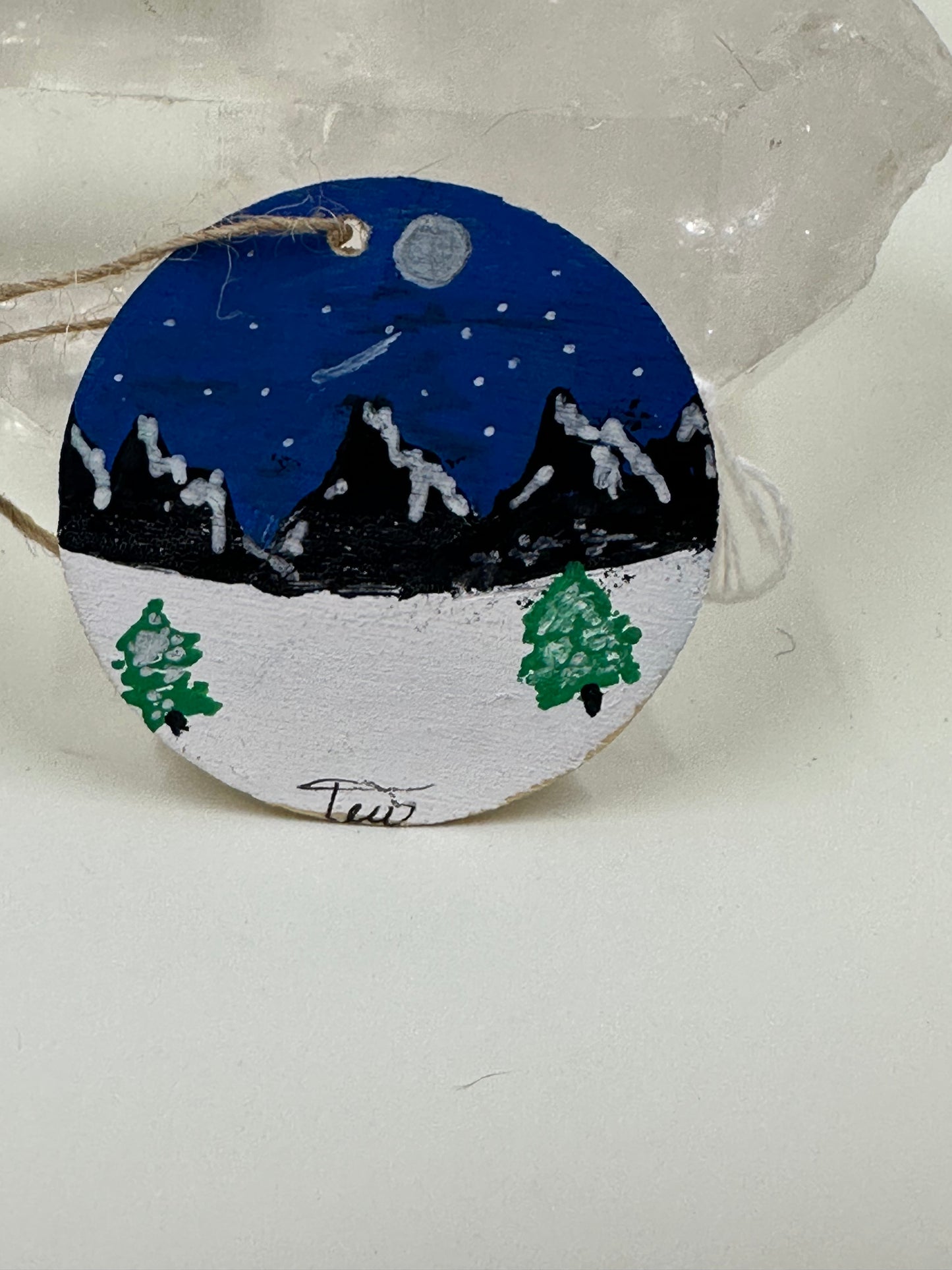 Winter Holiday Gift Tag Ornament Scene